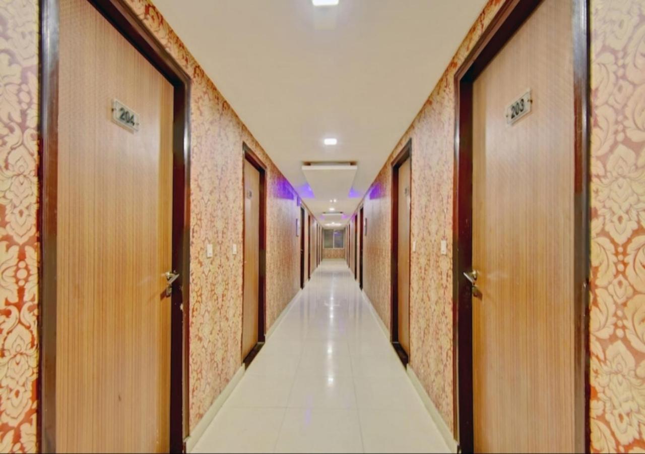 Отель Citi Club Канпур Экстерьер фото