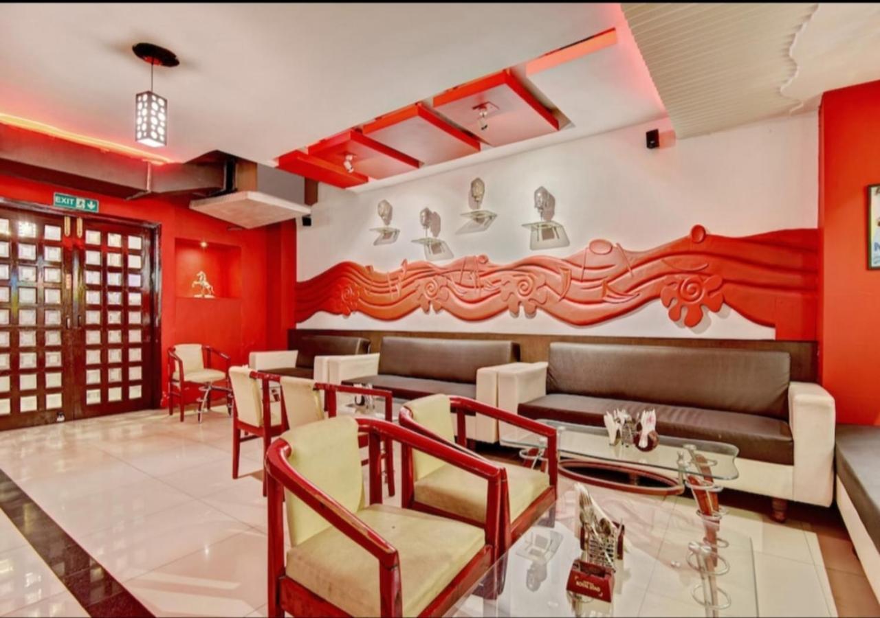 Отель Citi Club Канпур Экстерьер фото